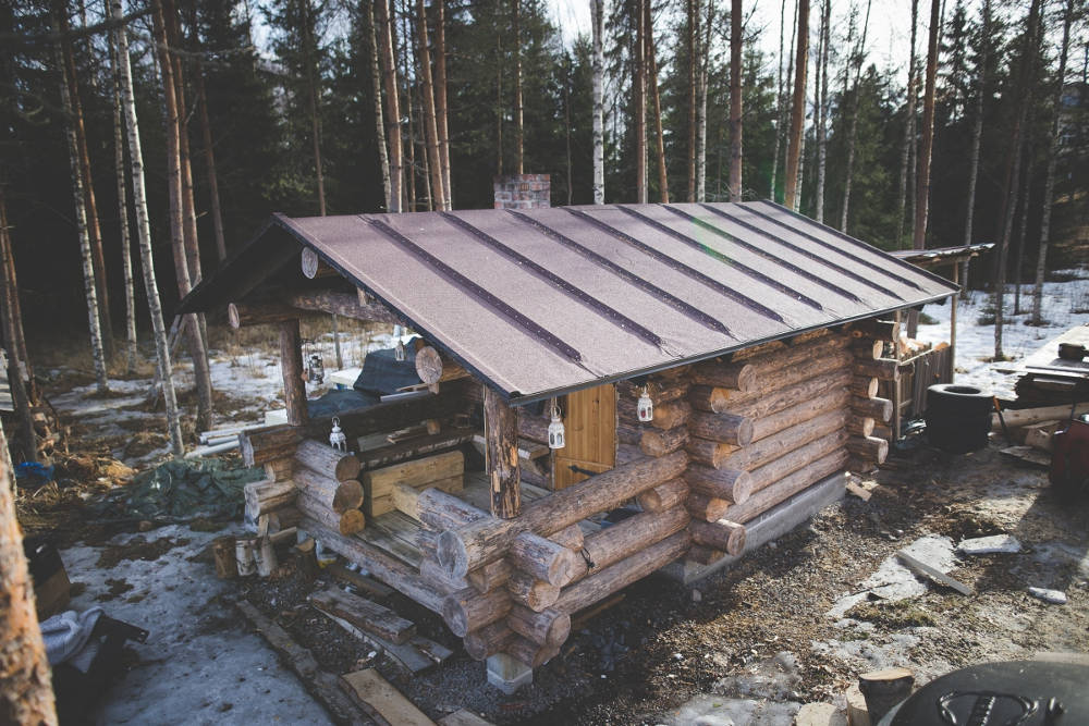 rakennus ja veisto hirsirakennus